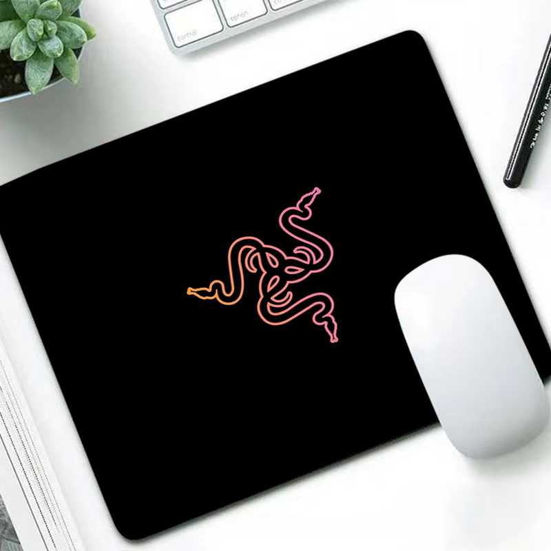 Razer Luxury Mouse Pad Anime G - Gaming Keyboard En Mouse review and price